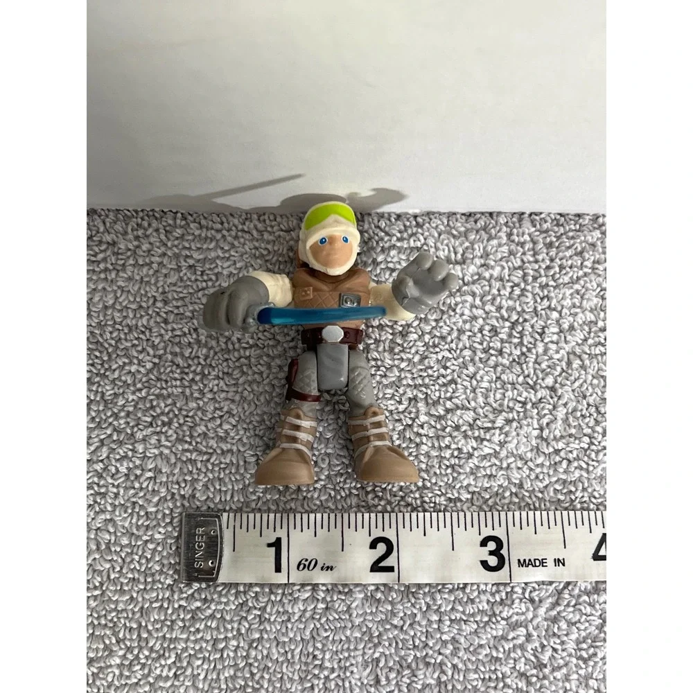 Star Wars Galactic Heroes Luke Skywalker Hoth Action Figure Blue Lightsaber 2.5